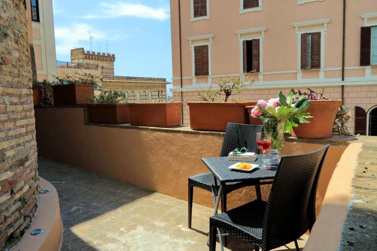 Il Borgo Luxury Suites Неттуно Екстер'єр фото